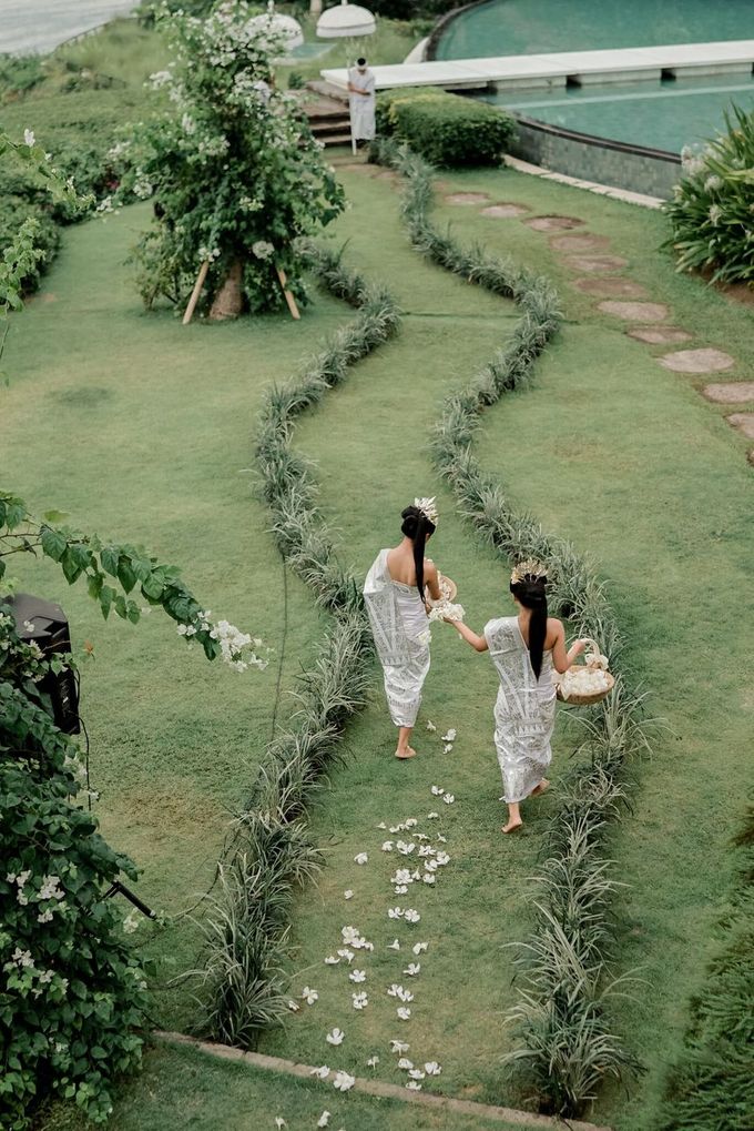 Galuh & Ilya AirWedding by Tirtha Bridal - 007 Galuh & Ilya AirWedding by Tirtha Bridal - 007