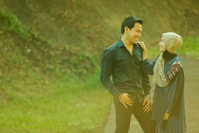 Prewedding at Taman tekno by Therudisuardi - 005 Prewedding at Taman tekno by Therudisuardi - 005