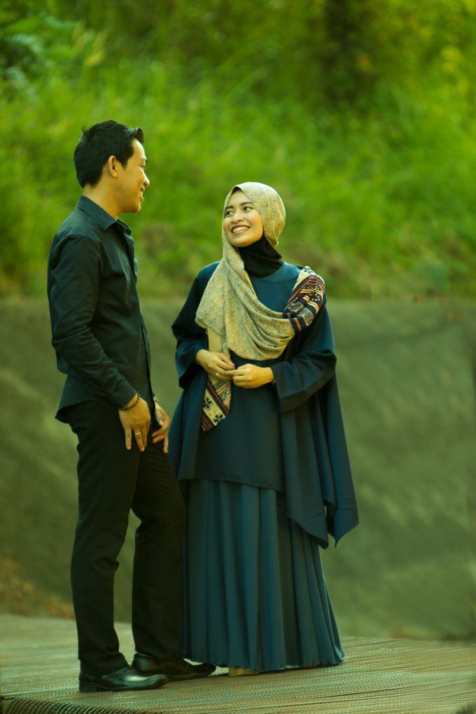 Prewedding at Taman tekno by Therudisuardi - 004 Prewedding at Taman tekno by Therudisuardi - 004