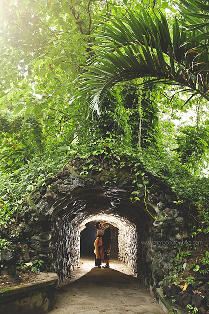 She Found Her Prince Charming | Prewedding of Dimas & Lia by Mario Photoworks - 006