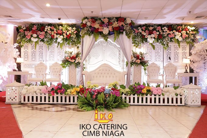 Dekorasi Pelaminan by IKO Catering Service dan Paket Pernikahan - 030 Dekorasi Pelaminan by IKO Catering Service dan Paket Pernikahan - 030