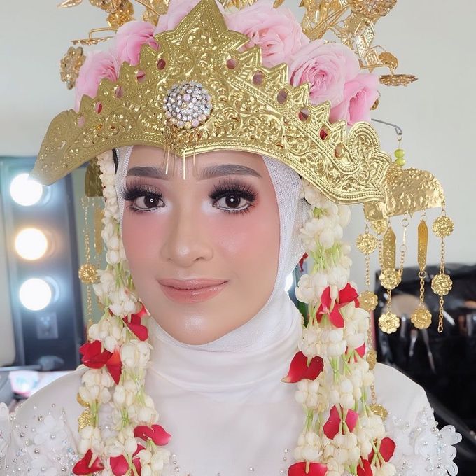 Bride Shavira Amalia by rinamaemua - 004