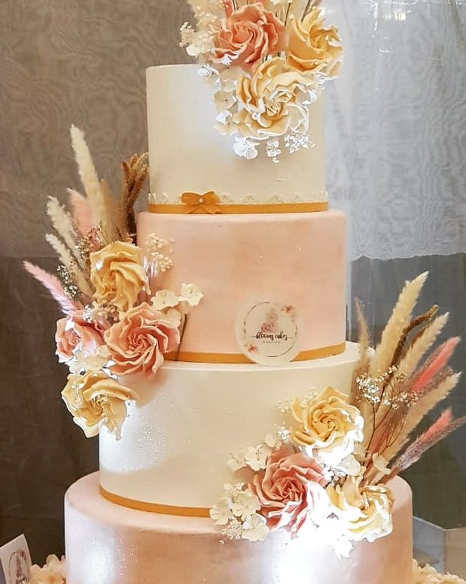Custom Wedding Cake by Bloomscake Wedding - 001 Custom Wedding Cake by Bloomscake Wedding - 001