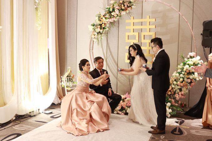 Lounge Jazz wedding band at Double Tree Jakarta by Double V Entertainment by Double V Entertainment - 027 Lounge Jazz wedding band at Double Tree Jakarta by Double V Entertainment by Double V Entertainment - 027
