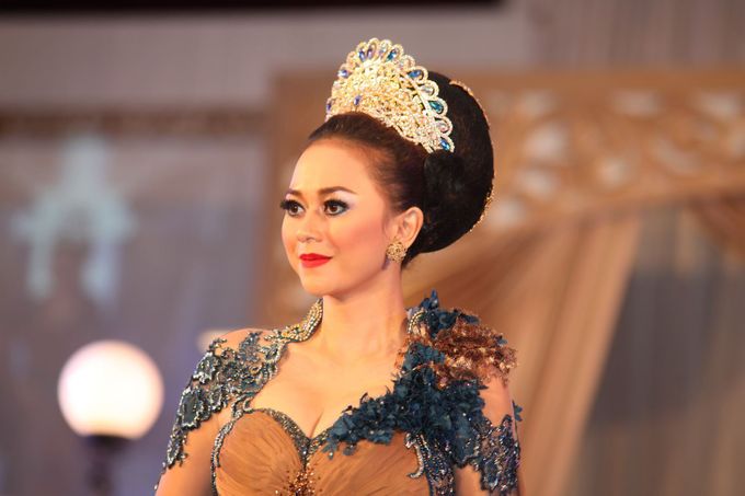 Exhibition by D&D Professional Make Up Artist & Kebaya By Dindin Nurdiansyah - 001 Exhibition by D&D Professional Make Up Artist & Kebaya By Dindin Nurdiansyah - 001