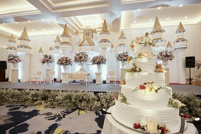 Menara Mandiri - Compilation of Fairytale Decoration by IKK Wedding Venue - 001 Menara Mandiri - Compilation of Fairytale Decoration by IKK Wedding Venue - 001