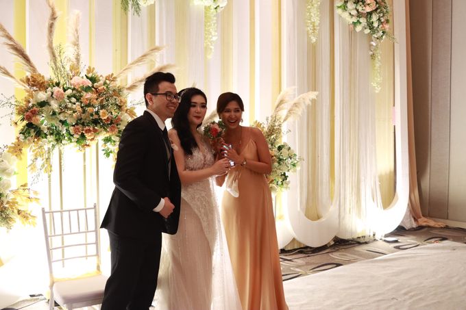 Lounge Jazz wedding band at Double Tree Jakarta by Double V Entertainment by Double V Entertainment - 021 Lounge Jazz wedding band at Double Tree Jakarta by Double V Entertainment by Double V Entertainment - 021