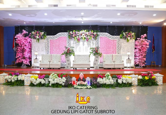 Dekorasi Pelaminan by IKO Catering Service dan Paket Pernikahan - 032 Dekorasi Pelaminan by IKO Catering Service dan Paket Pernikahan - 032
