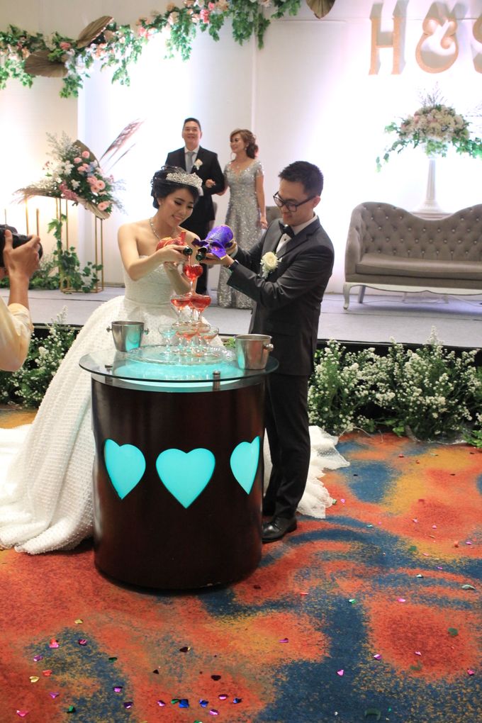 Jazz Double V Entertainment & MC Wedding Hotel Ciputra Jakarta - Anthony Stevven by Anthony Stevven - 016 Jazz Double V Entertainment & MC Wedding Hotel Ciputra Jakarta - Anthony Stevven by Anthony Stevven - 016