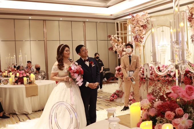 Entertainment jazz wedding at westin hotel jakarta - Double V entertainment by Double V Entertainment - 002 Entertainment jazz wedding at westin hotel jakarta - Double V entertainment by Double V Entertainment - 002