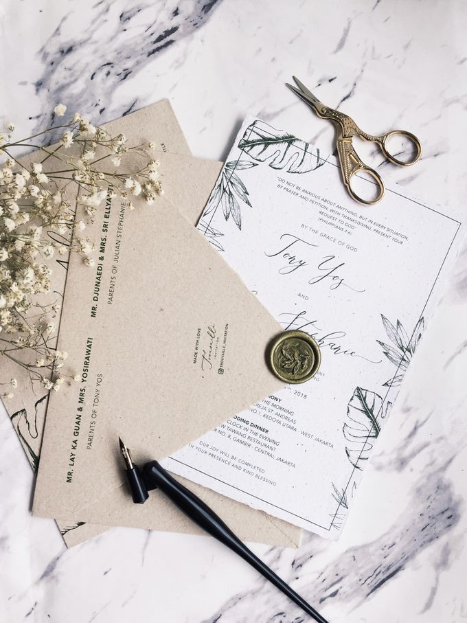 Tropical Leaf by Trouvaille Invitation - 001 Tropical Leaf by Trouvaille Invitation - 001