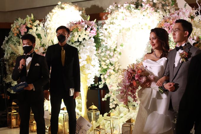 MC Wedding At Ramayana Terrace Kempinski hotel Jakarta - anthony Stevven by Bloomscake Wedding - 020 MC Wedding At Ramayana Terrace Kempinski hotel Jakarta - anthony Stevven by Bloomscake Wedding - 020