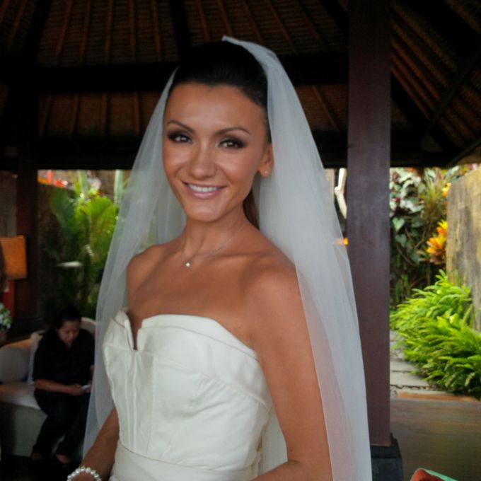 Wedding Make Up by Carmelia & Team Make Up Artist - 002 Wedding Make Up by Carmelia & Team Make Up Artist - 002