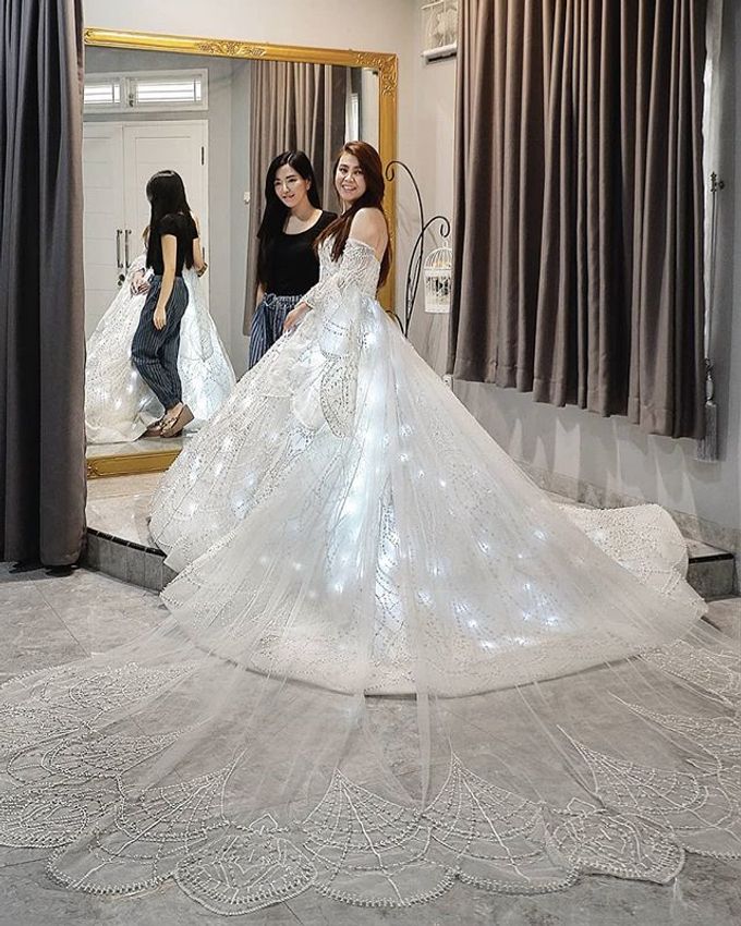 Helwis & Nataly by METTA FEBRIYAN bridal & couture - 003 Helwis & Nataly by METTA FEBRIYAN bridal & couture - 003