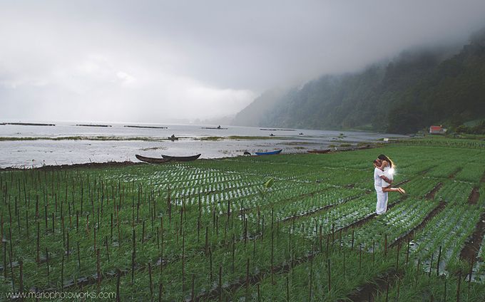 She Found Her Prince Charming | Prewedding of Dimas & Lia by Mario Photoworks - 008
