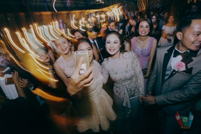 Modern Rustic Wedding for Zosa & Uki at Century by Warna Project - 006 Modern Rustic Wedding for Zosa & Uki at Century by Warna Project - 006