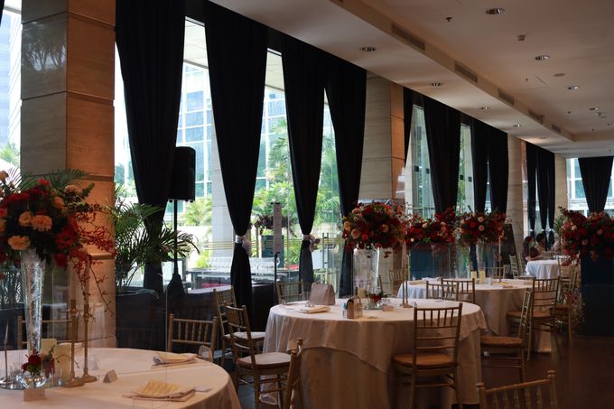 MC Sangjit - Engagement Intimate Glass House Ritz Carlton Pacific Place