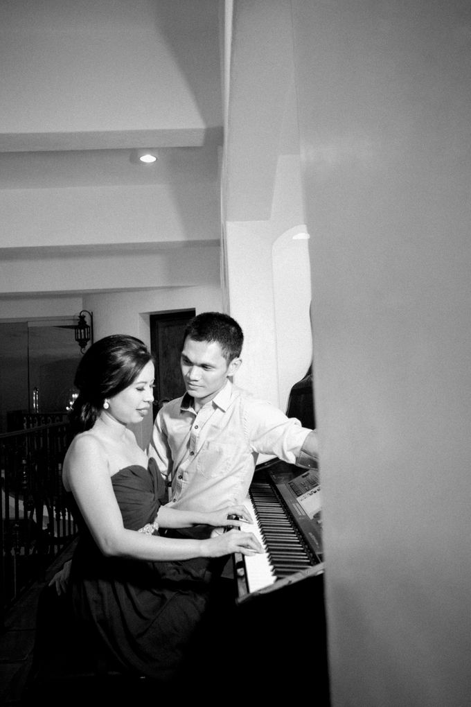 ENGAGEMENT | Derick & Khassy at Villa Nonita by Honeycomb PhotoCinema - 015 ENGAGEMENT | Derick & Khassy at Villa Nonita by Honeycomb PhotoCinema - 015