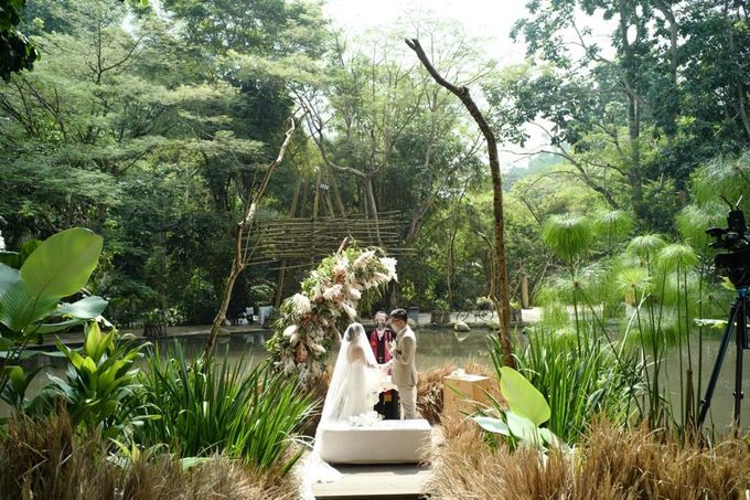 Intimate Rustic Forest Wedding by Manten Ballroom - 014 Intimate Rustic Forest Wedding by Manten Ballroom - 014