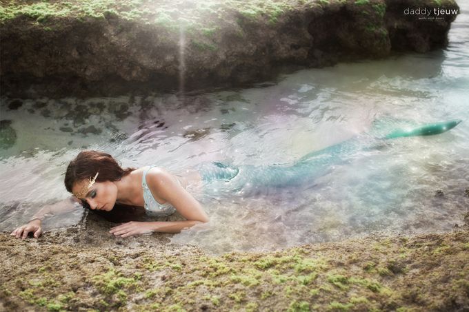 MERMAID HE SEES LOVE by Daddy Tjeuw Photo - 009