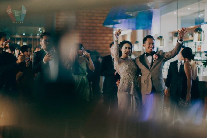 Modern Rustic Wedding for Zosa & Uki at Century  by Warna Project - 007