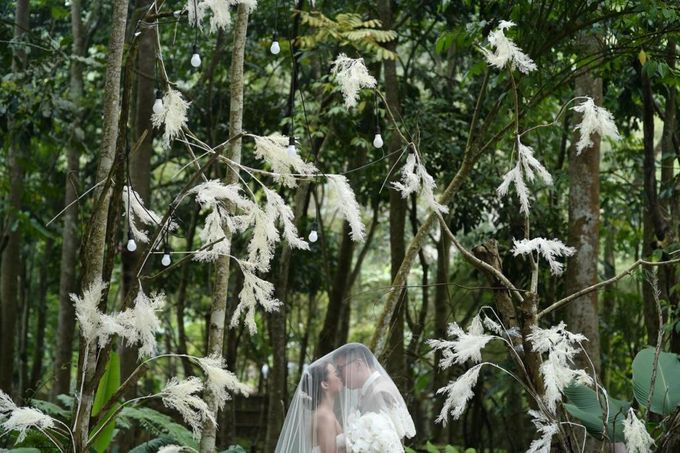 Intimate Rustic Forest Wedding by Manten Ballroom - 005 Intimate Rustic Forest Wedding by Manten Ballroom - 005