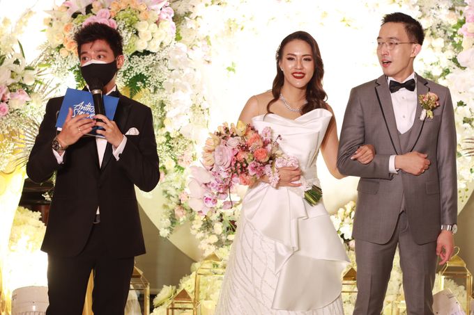 MC Wedding At Ramayana Terrace Kempinski hotel Jakarta - anthony Stevven by Bloomscake Wedding - 030 MC Wedding At Ramayana Terrace Kempinski hotel Jakarta - anthony Stevven by Bloomscake Wedding - 030