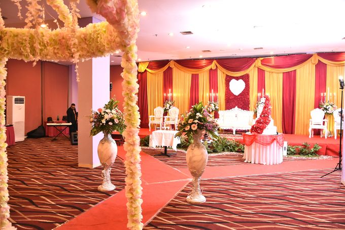 The Wedding of Cristina and Melvin by Fame Hotel Gading Serpong - 010