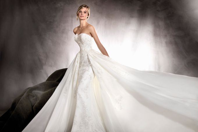 Pronovias by DESIGNER BRIDAL ROOM - 007 Pronovias by DESIGNER BRIDAL ROOM - 007
