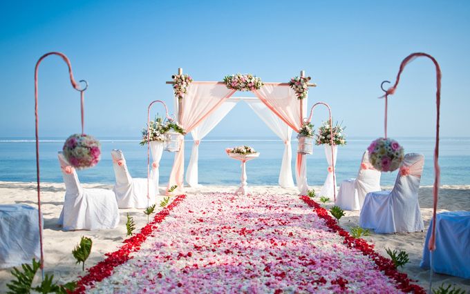 Beach Wedding by Samabe Bali Suites & Villas - 005 Beach Wedding by Samabe Bali Suites & Villas - 005
