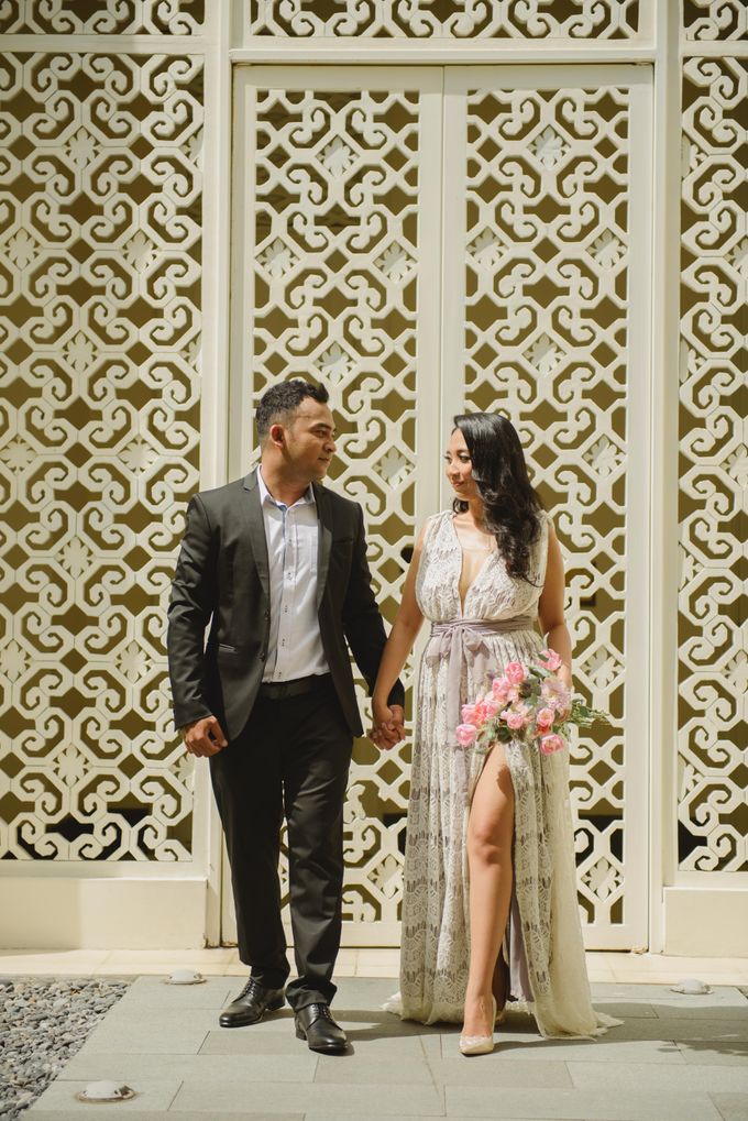 PRE WEDDING PHOTOSHOOT WITH COLONIAL SETTING by Rumah 