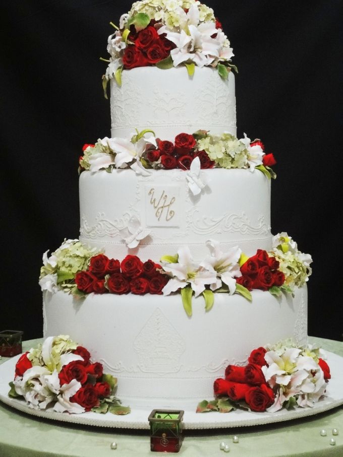 Amor Wedding Cake by Amor Cake - 018