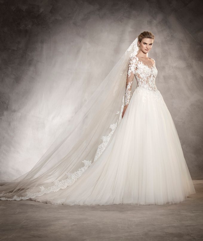 Pronovias by DESIGNER BRIDAL ROOM - 013 Pronovias by DESIGNER BRIDAL ROOM - 013