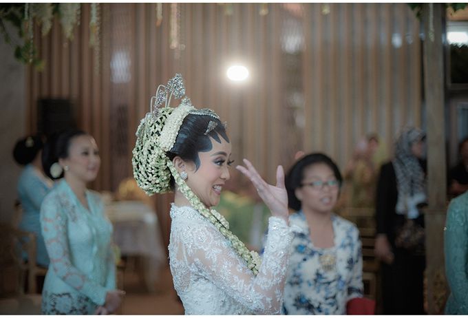 Arga & Arlene Wedding by Reynard Karman Photography - 022 Arga & Arlene Wedding by Reynard Karman Photography - 022