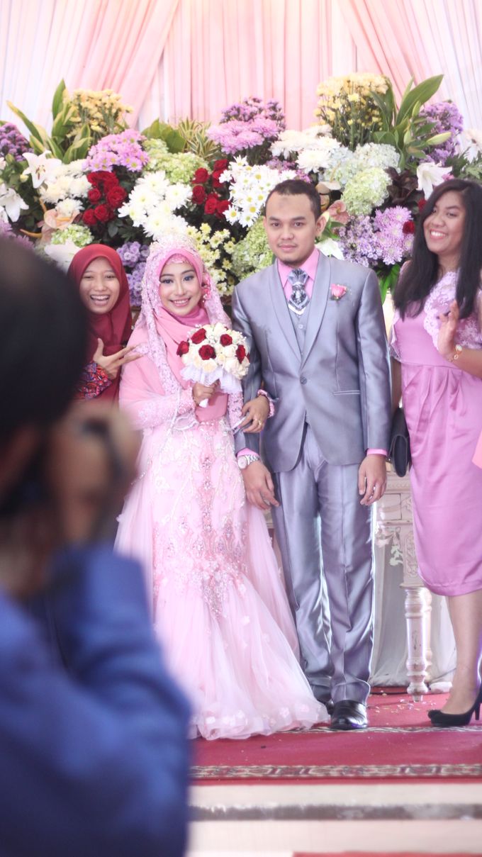 Kebaya Pink - Ayyuda & Wildan by LAKSMI 0817 0370 7670 by LAKSMI - Kebaya Muslimah & Islamic Bride - 004