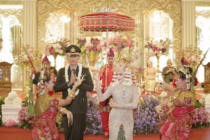 Bella & Khairul - Javanese & Palembangnese Wedding by Watie Iskandar Wedding Decoration & Organizer - 018