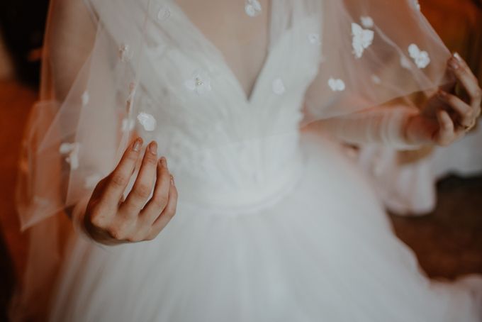 Rustic White Wedding of Astrina Chandra by Vicario Bride - 016 Rustic White Wedding of Astrina Chandra by Vicario Bride - 016