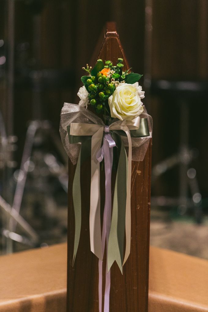 Church Wedding Flowers by Bobby Kiran Photography - 002