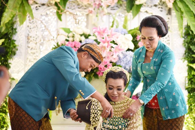CINDY & WIBI - PENGAJIAN & SIRAMAN & MIDODARENI by Mamie Hardo - 019 CINDY & WIBI - PENGAJIAN & SIRAMAN & MIDODARENI by Mamie Hardo - 019