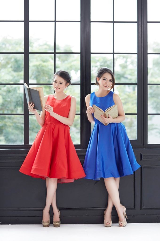 Family portrait with oyong sister by Lademoiselle Bridesmaids - 028 Family portrait with oyong sister by Lademoiselle Bridesmaids - 028