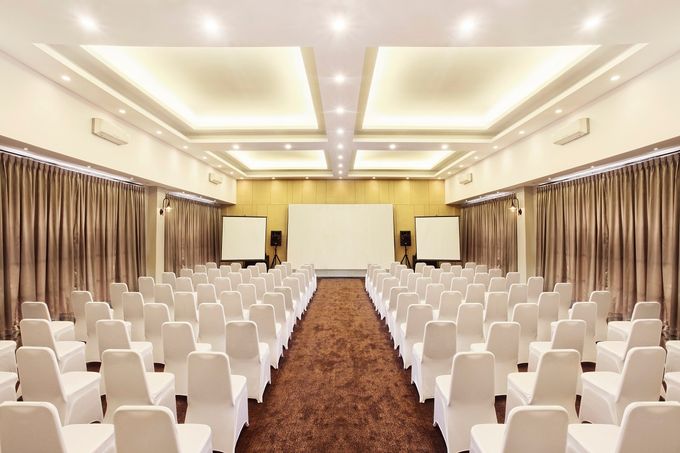 Bsteak function hall by B'steak Function Hall - 002 Bsteak function hall by B'steak Function Hall - 002