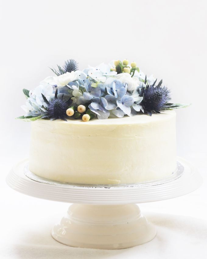 Party Cake - Frosted Cake with Imported Flowers by Lareia Cake & Co. - 001 Party Cake - Frosted Cake with Imported Flowers by Lareia Cake & Co. - 001