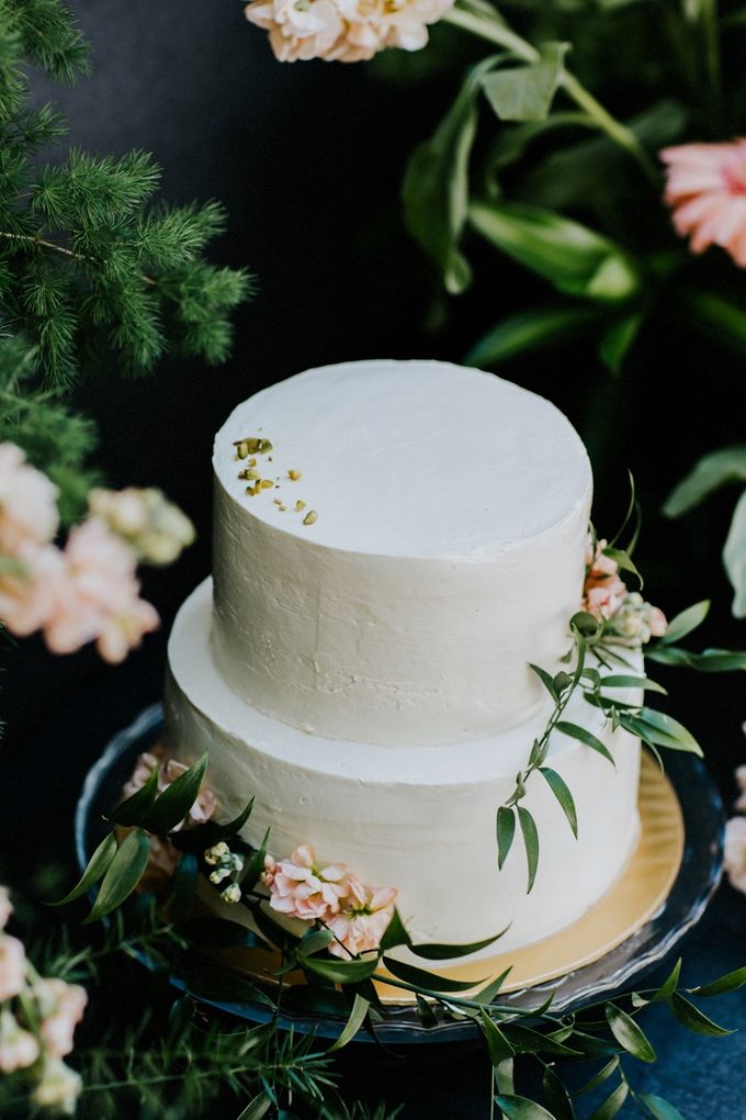 Floral Wedding Cake by Teaspoon of Love - 009 Floral Wedding Cake by Teaspoon of Love - 009