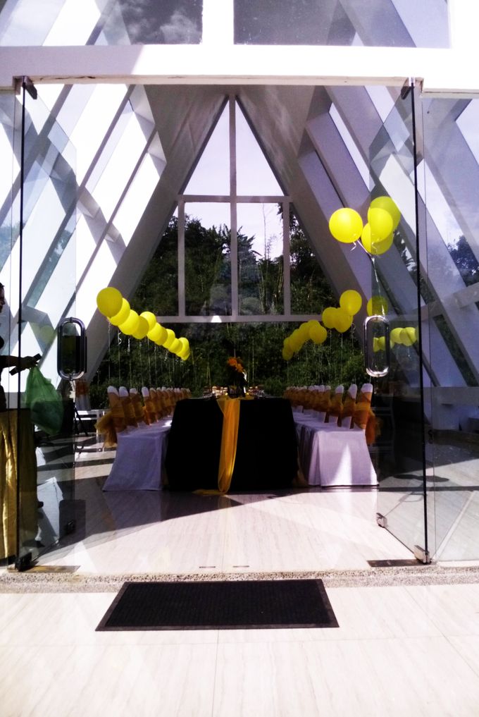 Candle light dinner on chapel by Green Forest Resort & Wedding - 002 Candle light dinner on chapel by Green Forest Resort & Wedding - 002