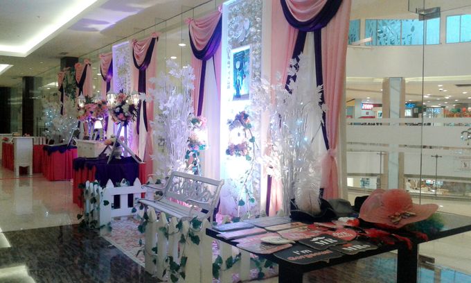 Hendru Eliz Grand Galaxy Convention Hall Bekasi By Jakarta Event Enterprise Bridestory