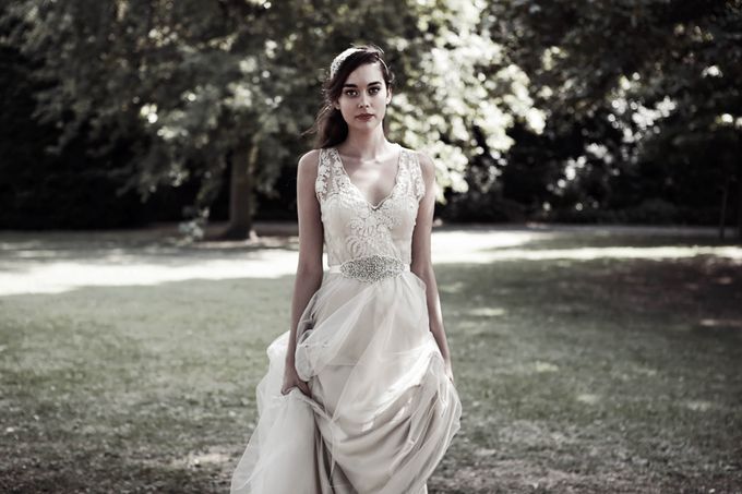 Catherine Deane by Frieda Brides - 001 Catherine Deane by Frieda Brides - 001