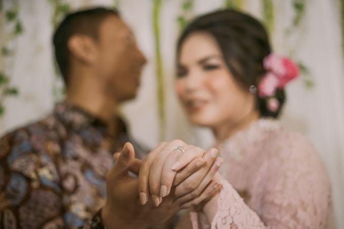 Cindya & Keisar Engagement by Pennyhairdo - 016