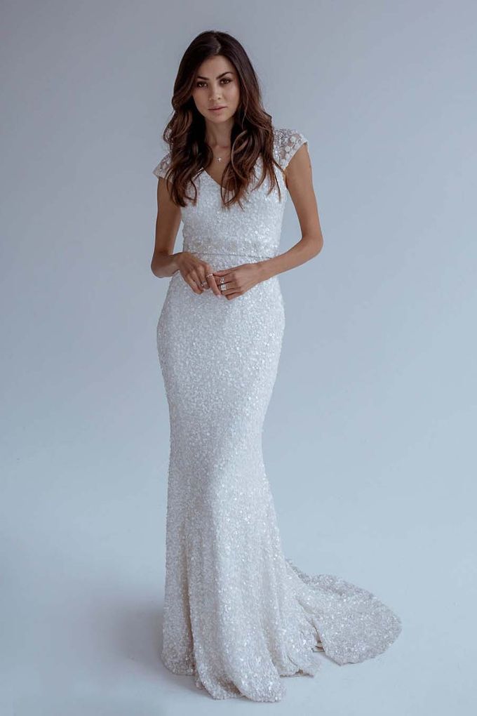 Karen Willis Holmes by Frieda Brides - 004 Karen Willis Holmes by Frieda Brides - 004
