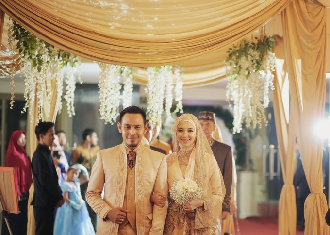 Nia & Fifin Wedding by LAKSMI Kebaya Muslimah & Islamic syari wedding
