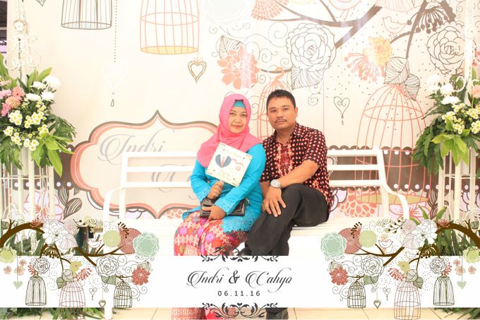 The Wedding of Indri & Cahyono by SoCeez Photobooth - 002